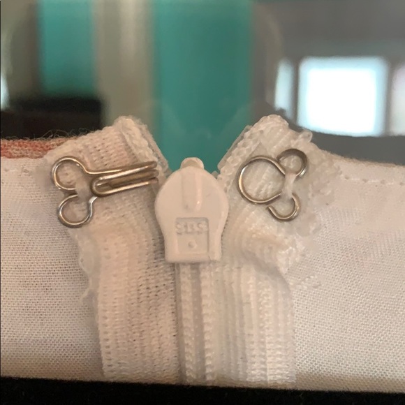 Showpo White Floral Maxi Dress - Picture 7 of 10